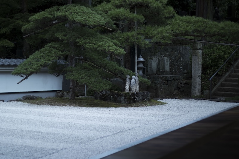 神宮寺の枯山水庭園